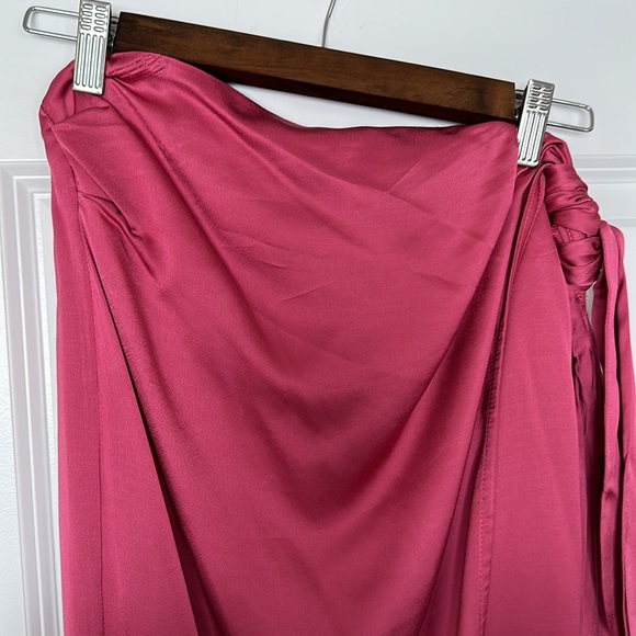 Brand New Pink Satin Skirt - Picture 3 of 6